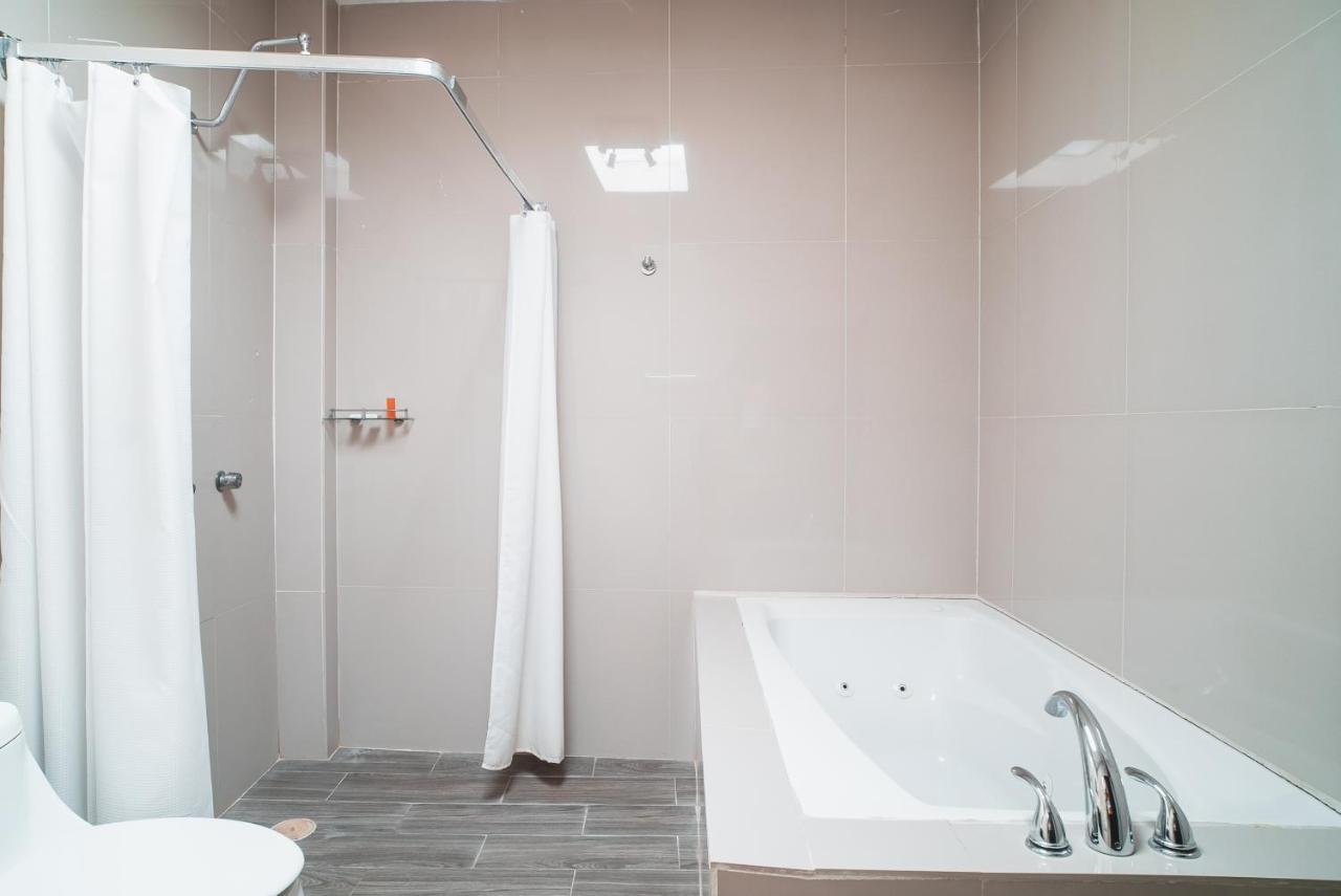 Tuxtla Gutiérrez Oyo Hotel Home Express מראה חיצוני תמונה
